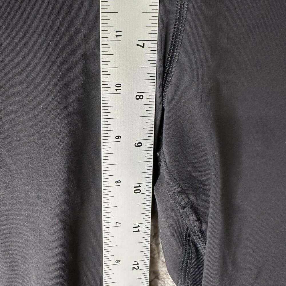 Lululemon Athletica Leggings Womens 6 Black Crop Capri Side Pocket Yoga Running - Picture 3 of 7